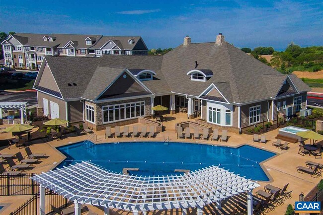 2250 Reserve Cir in Harrisonburg, VA - Foto de edificio - Building Photo