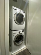 330 Clay in San Antonio, TX - Building Photo - Building Photo