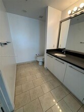 90 SW 3rd St, Unit 3901 in Miami, FL - Building Photo - Building Photo