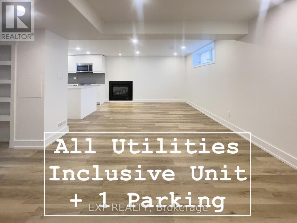 38 Inverdon Rd in Toronto, ON - Building Photo