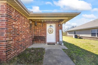 1290 Dove Loop in Springdale, AR - Building Photo - Building Photo