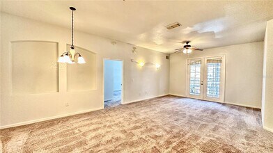 3311 Whitestone Cir-Unit -204 in Kissimmee, FL - Building Photo - Building Photo