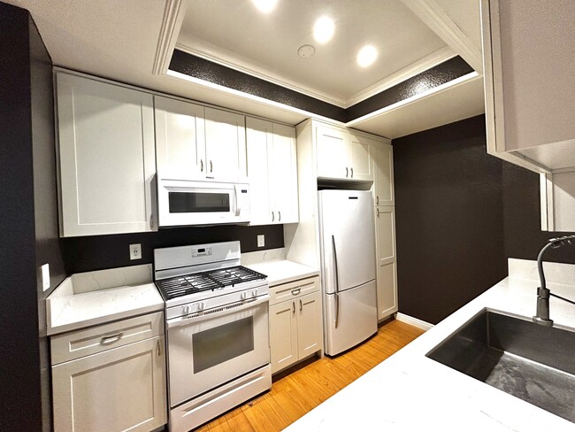 property at 11225 Peach Grove St