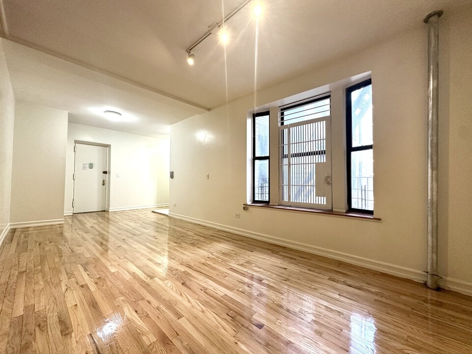 610 W 150th St in New York, NY - Building Photo