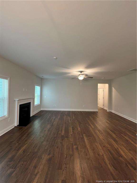 299 Kensington Dr in Spring Lake, NC - Foto de edificio - Building Photo