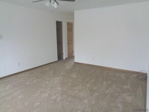 626 Evergreen St in Johnstown, PA - Building Photo - Building Photo