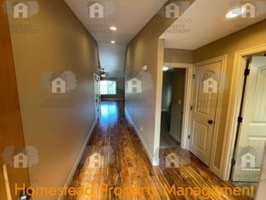 1059 Harbour Ln NE in Keizer, OR - Building Photo - Building Photo