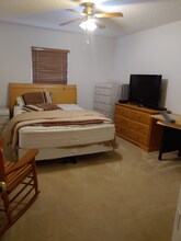 370 Sherman St SE in Palm Bay, FL - Foto de edificio - Building Photo