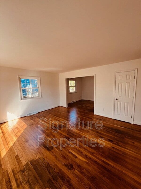 211 Deerfield Dr in Petersburg, VA - Building Photo - Building Photo