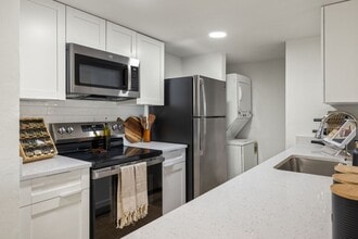 Brantley Pines Apartments in Ft. Myers, FL - Building Photo - Building Photo