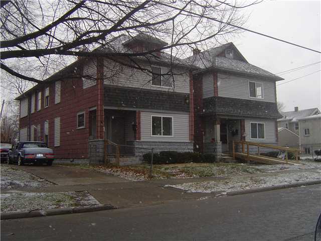 818 Bush St in Toledo, OH - Building Photo