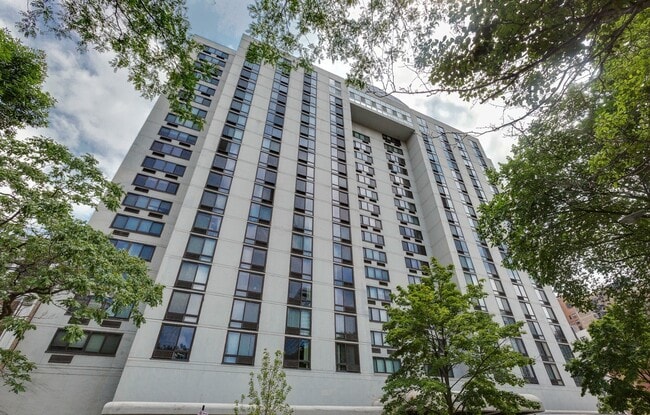 property at 1221 N Dearborn Pkwy