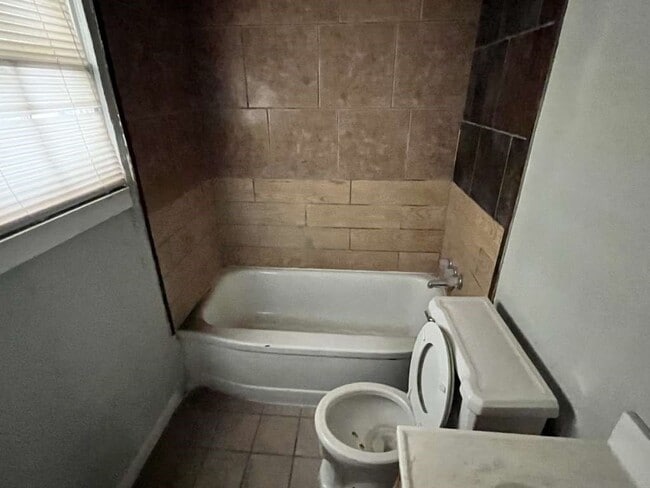 property at 917 Nelson St