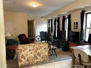 96 Calumet St, Unit 905 in Boston, MA - Foto de edificio - Building Photo
