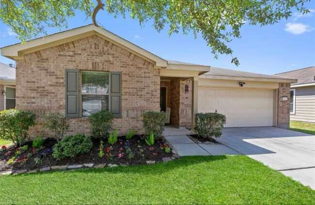 16535 Burnell Oaks Ln in Houston, TX - Foto de edificio - Building Photo