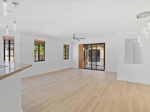 2798 Center Ct Dr in Weston, FL - Building Photo - Building Photo