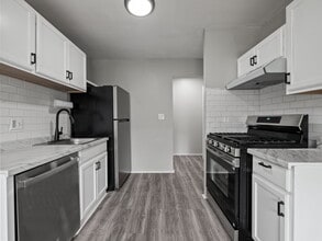 Goddard Estates in Taylor, MI - Building Photo - Building Photo