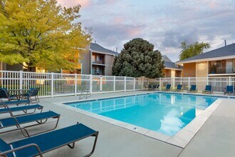 Ascent at Autumn Glen in Taylorsville, UT - Building Photo - Building Photo