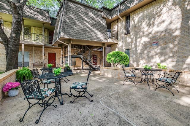 property at 4320 Bellaire Dr S