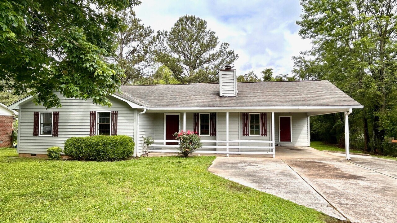 221 Longmeadow Dr NW in Rome, GA - Building Photo