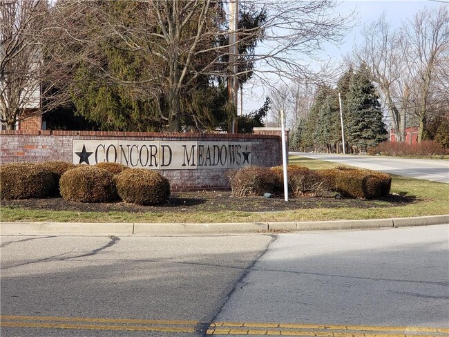 104 Concord Farm Rd in Englewood, OH - Foto de edificio - Building Photo