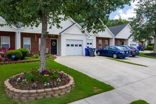 Lakemont at Avery Park in Newnan, GA - Building Photo
