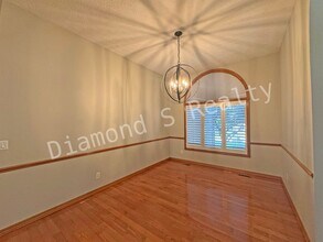 3316 S Hillsboro Ave in Springfield, MO - Building Photo - Building Photo