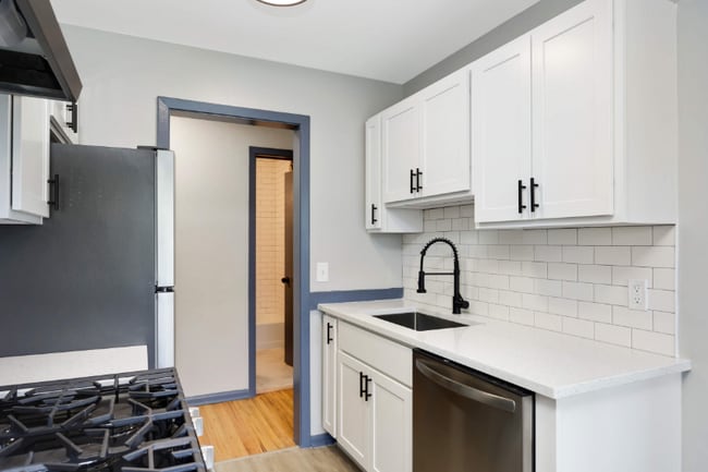 6141 Nicollet Ave in Minneapolis, MN - Building Photo - Building Photo