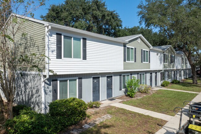 Timberwood Trace in Jacksonville, FL - Foto de edificio - Building Photo