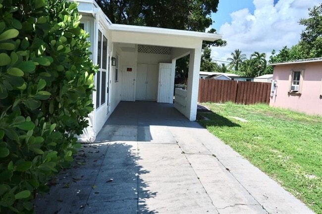 113 SW 22nd Ave in Fort Lauderdale, FL - Building Photo - Building Photo
