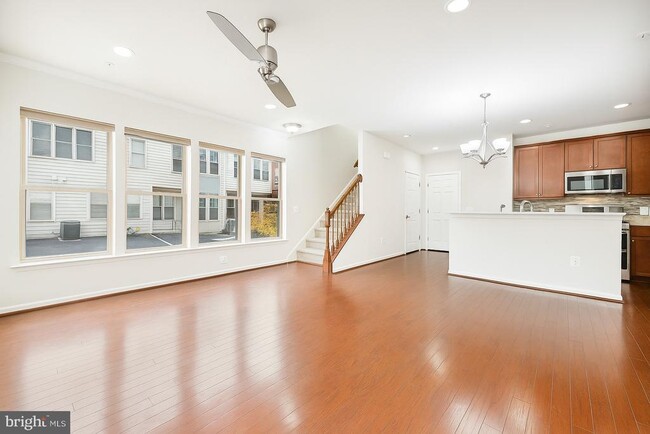 111 Copley Cir in Gaithersburg, MD - Building Photo - Building Photo