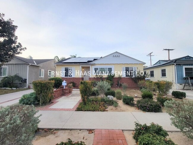 6916 E Peabody St in Long Beach, CA - Building Photo - Building Photo