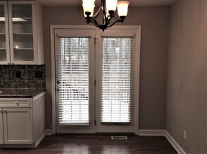 5420 Springhouse Farm Rd in Winston-Salem, NC - Foto de edificio - Building Photo