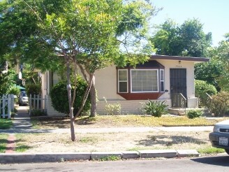 1765 Chalcedony St in San Diego, CA - Foto de edificio