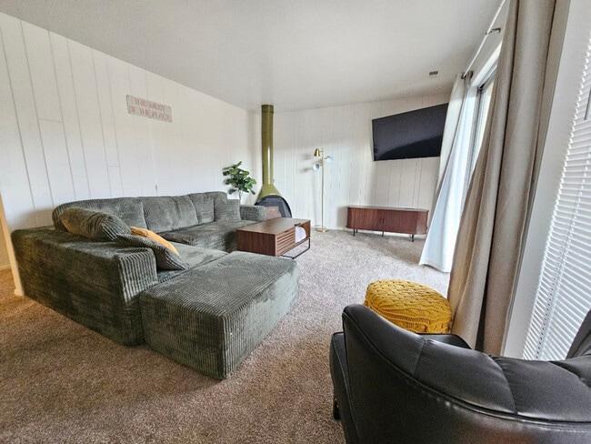 925 N 9th St, Unit SI ID1547111P