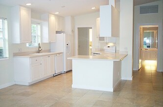 7606 Rozzini Ln in Naples, FL - Building Photo - Building Photo