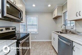 1619 Ivy Rd in Memphis, TN - Foto de edificio - Building Photo