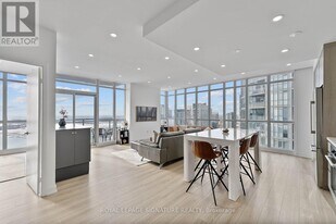 15 Iceboat Terr in Toronto, ON - Building Photo