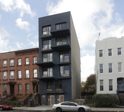 956 Bedford Ave in Brooklyn, NY - Building Photo - Building Photo