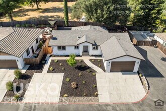 7835 Hutton Crk Ln in Fair Oaks, CA - Building Photo - Building Photo