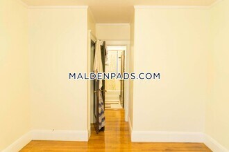 349 Pleasant St in Malden, MA - Foto de edificio - Building Photo