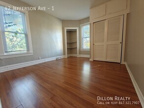 42 Jefferson Ave in Waukegan, IL - Building Photo - Building Photo