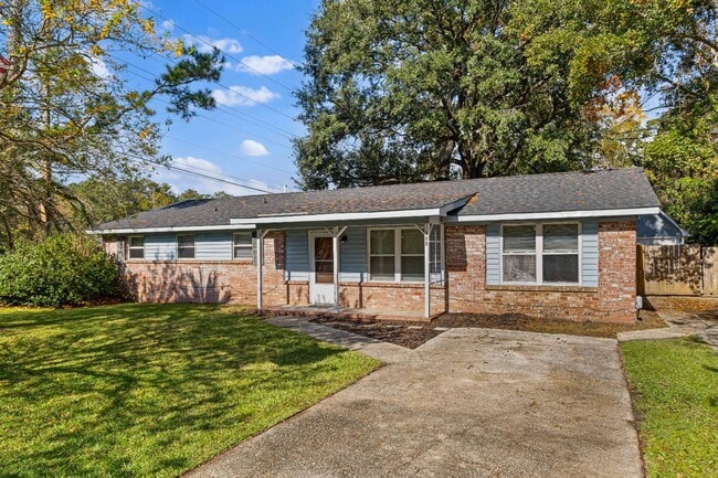 100 English Rd in Summerville, SC - Building Photo - Building Photo