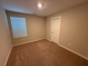3260 Boston Rd in West Sacramento, CA - Building Photo - Building Photo