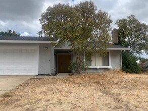 9377 Blue Oak Dr in Orangevale, CA - Building Photo - Building Photo