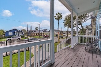 2914 Avenue K in Galveston, TX - Foto de edificio - Building Photo