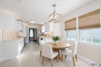 10859 Cal Rd in Baton Rouge, LA - Building Photo - Building Photo