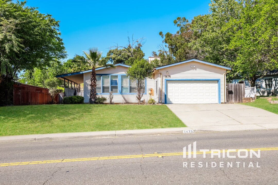 1476 Marshall Rd in Vacaville, CA - Building Photo