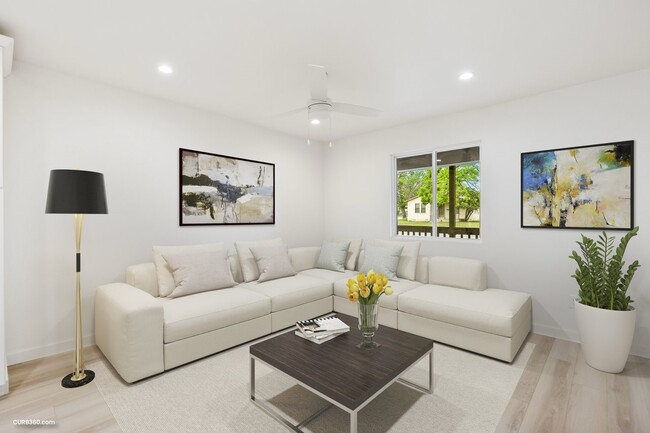 381 Perryman St in New Braunfels, TX - Building Photo - Building Photo