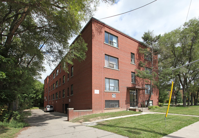 568 Lawrence Ave W in Toronto, ON - Building Photo - Building Photo